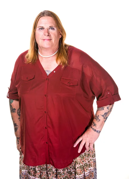 Трансгендерная женщина в жемчужном ожерелье — стоковое фото