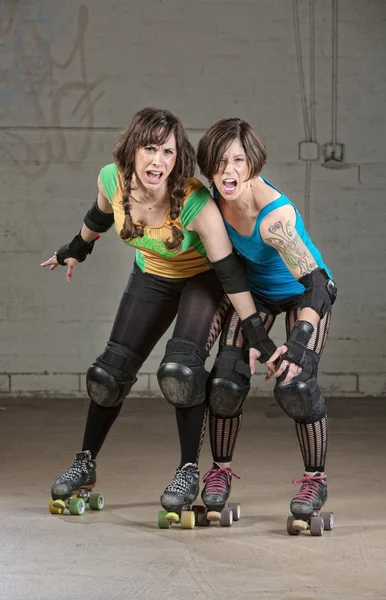 Agresif Roller Derby patenciler — Stok fotoğraf