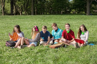 Neşeli öğrenciler görünümü