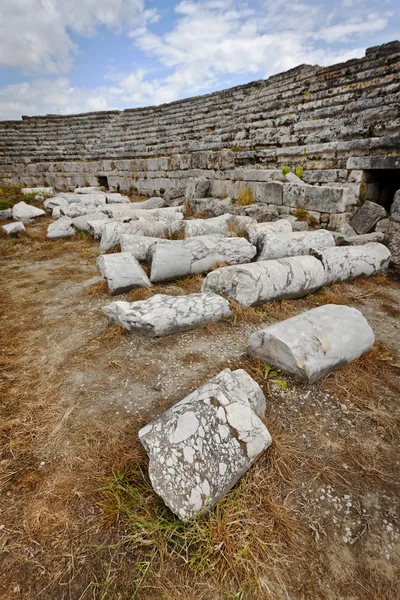 Στήλη ερείπια στην Πέργη Κολοσσαίο — Φωτογραφία Αρχείου