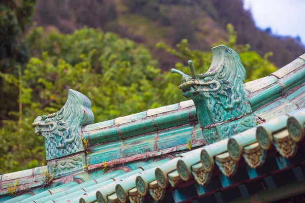 Chinese Rooftop Dragons — Stock Photo, Image