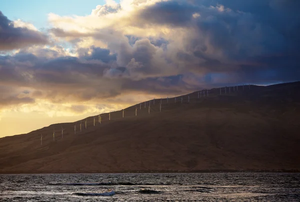 Shoreline of Kaheawa Wind Farm — Stock Photo, Image