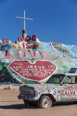 Salvation Mountain and Art Car clipart