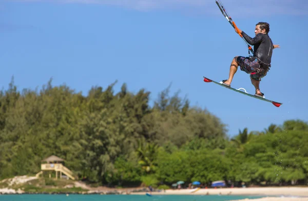 Kite Surfer at Kanaha Beach Park — Stock Photo, Image