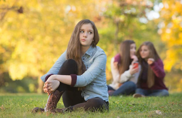 Genç kız hakkında söylentiler
