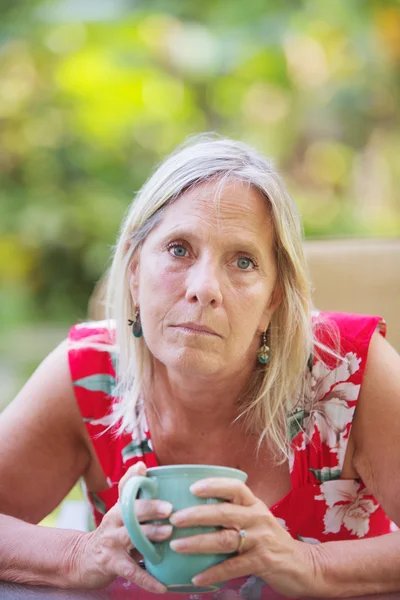 Atractiva mujer de vacaciones — Foto de Stock