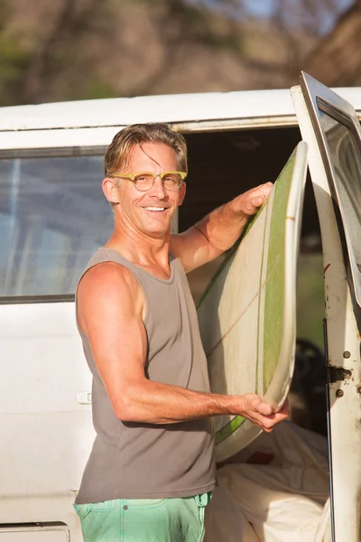 Person with Surfboard in Van — Stock Photo, Image