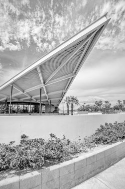 Palm Springs'deki kazandığmız tasarım tarihi tramvay gaz istasyonu