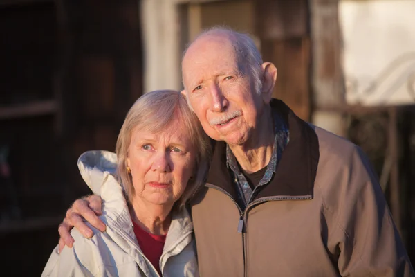 Ernstige Senior paar — Stockfoto
