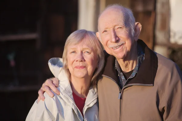 Grinsende ältere Partner — Stockfoto