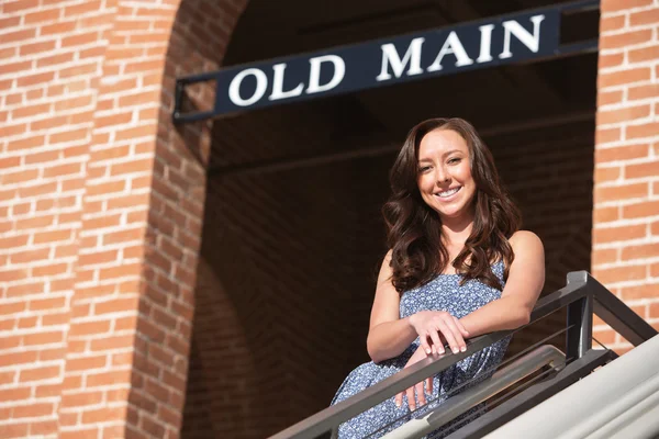 Smiling Young Woman — Stock Photo, Image