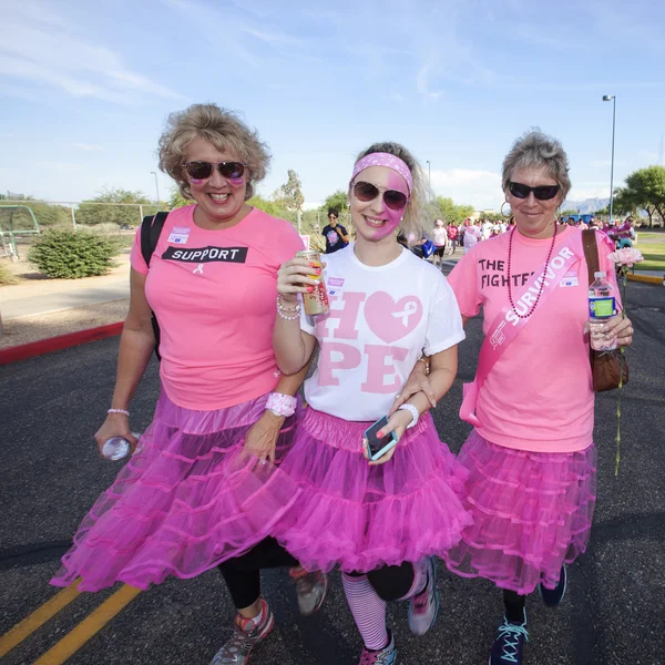 Women in Breast cancer Awareness Walk — Stock Photo, Image