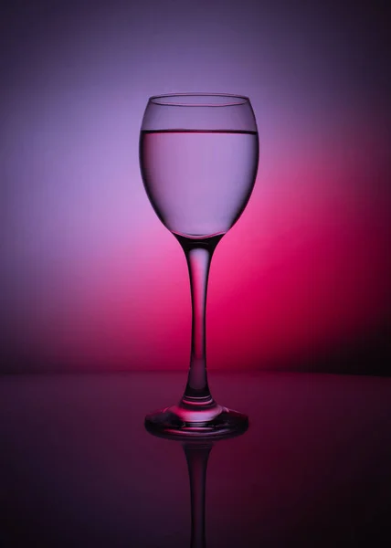 Silhouette Transparent Glass Purple Background — Stock Photo, Image