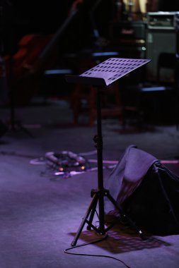 Sayfa kağıtları ve stand