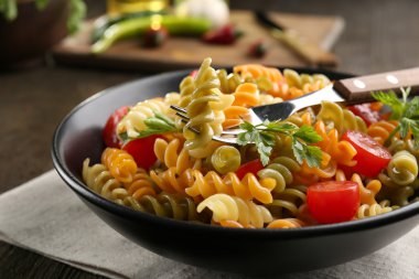 Lezzetli makarna yemek