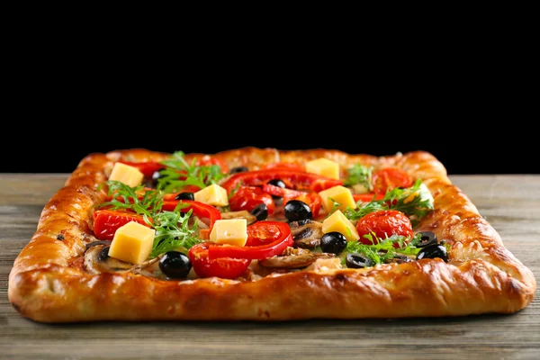 Frisch gemachte Pizza — Stockfoto