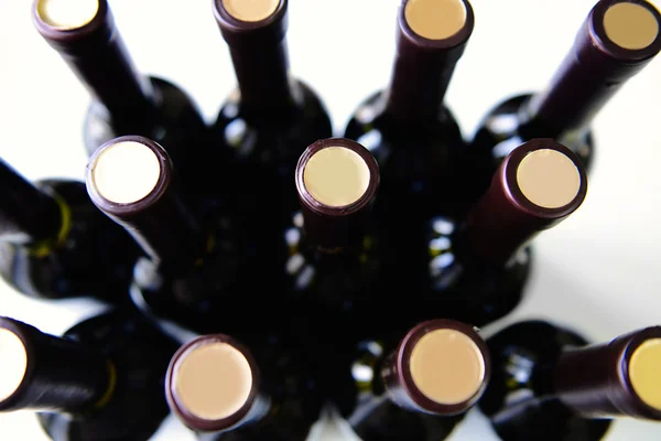 Stosy butelek wina — Zdjęcie stockowe