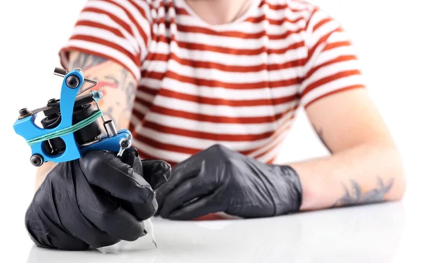 Tattoo master werken — Stockfoto