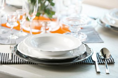 Restoranda servis masası