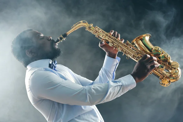 Músico de jazz afroamericano — Foto de Stock