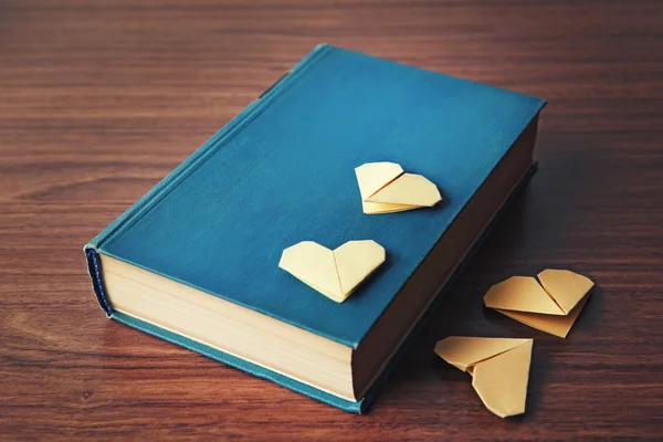 Heart bookmarks for book — Stock Photo, Image