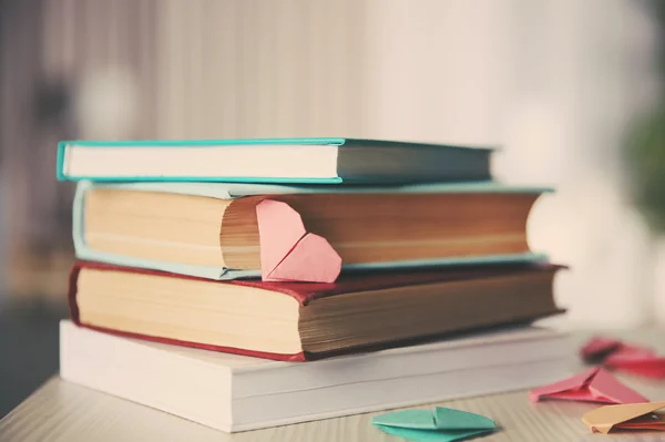 Heart bookmark for book — Stock Photo, Image