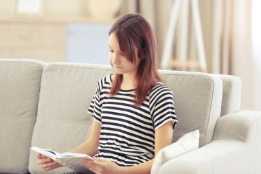 güzel kız okuma kitabı 