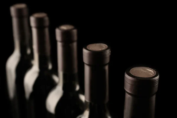 Diferentes gargalos de vinho — Fotografia de Stock