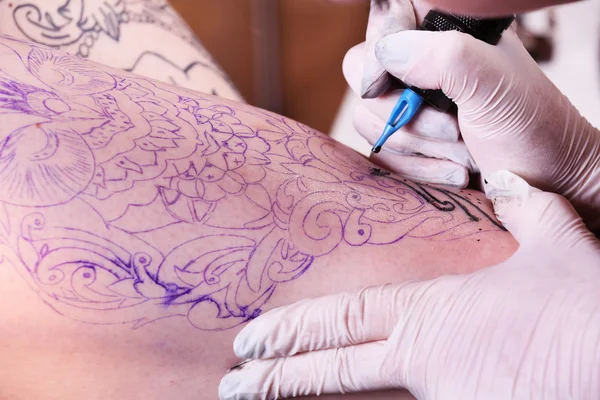 Process för tatuering — Stockfoto