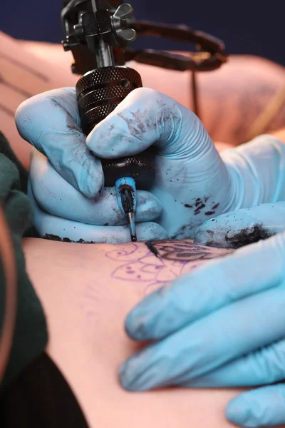 Process för tatuering — Stockfoto