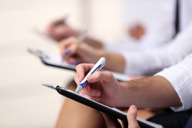 Oturma ve notlar iş arkadaşları 