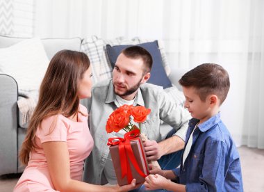 Koca, karısı ve oğlu 