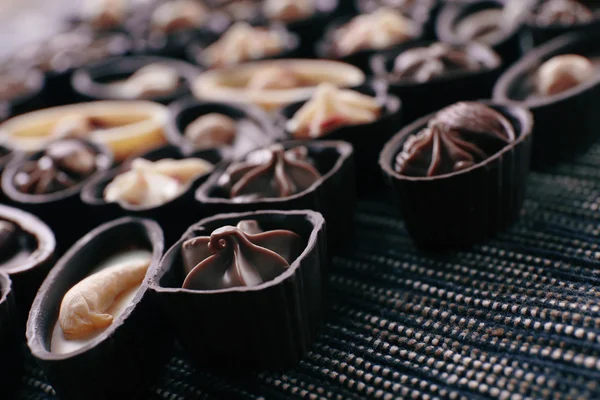 Смачний шоколад цукерки — стокове фото