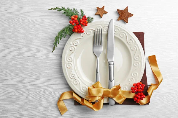 Christmas servering bestick på tallrik — Stockfoto