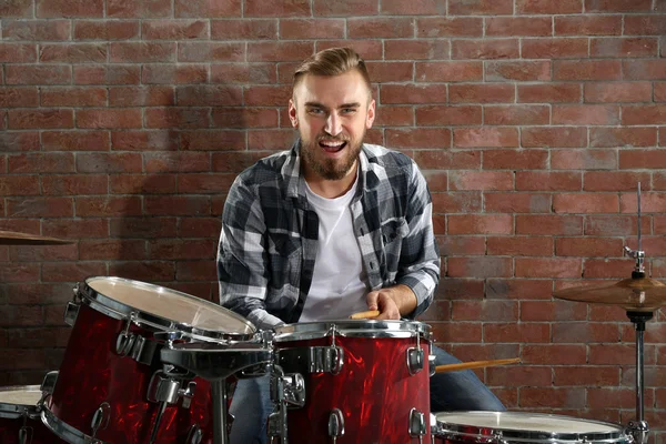 Musician playing drums — Stock Photo, Image