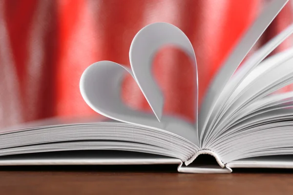 Heart from book pages Royalty Free Stock Images