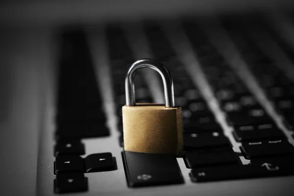 Lock on computer keyboard — Stock Photo, Image