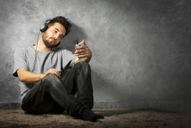 Müzik adam genç sakallı 