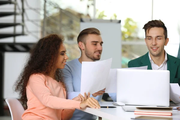 Treffen im Konferenzraum — Stockfoto