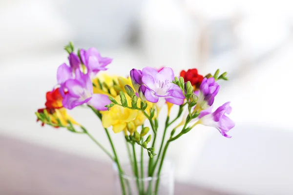 Hermosas flores freesias — Foto de Stock