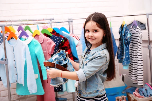 Beautiful little girl — Stock Photo, Image