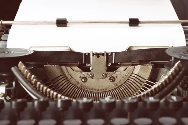 Old typewriter with paper — Stock Photo, Image