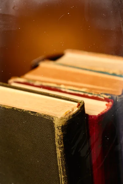 Vieux livres close-up — Photo