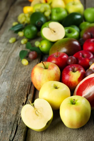 Fruits on wooden background — Stock Photo, Image