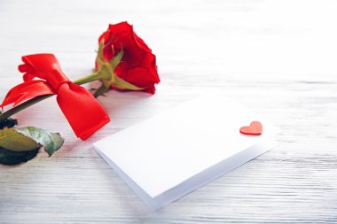 Hediye kartı ile güzel gül