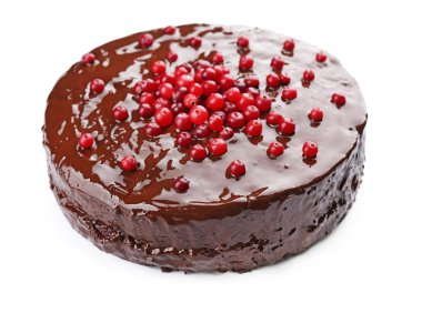 Beyaz izole cranberries ile çikolatalı kek