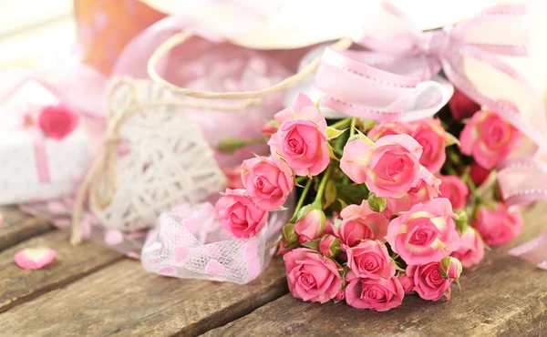 Beautiful romantic composition with flowers. St. Valentines Day background — Stock Photo, Image