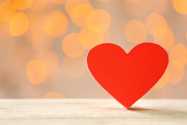 San Valentín Corazón sobre fondo de luces borrosas —  Fotos de Stock