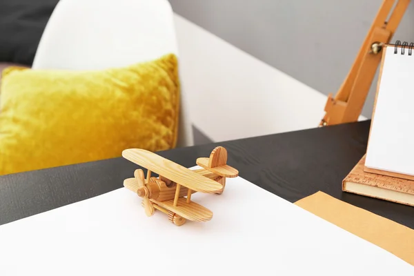 Modelo pequeno de avião — Fotografia de Stock