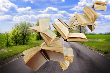 Uçan kitap açık 